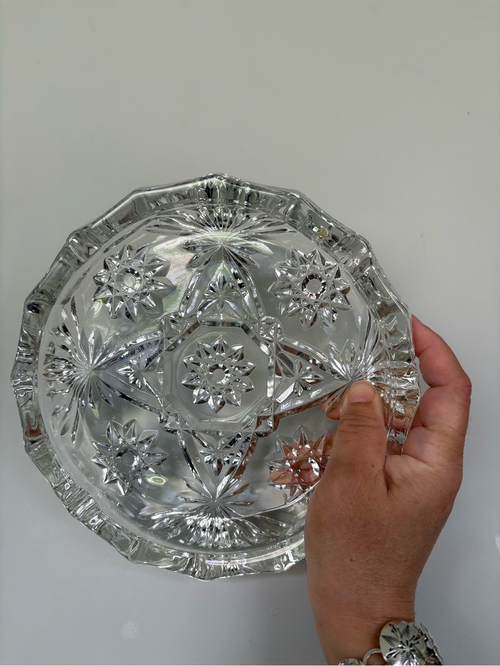 Vintage Cut Glass Crystal Ashtray / Planter Tray – 8.5” Diameter ✨**